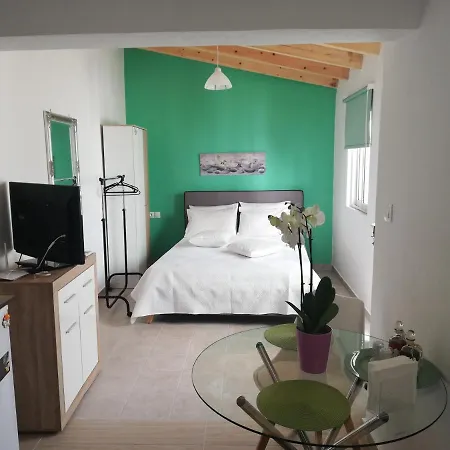 Appartement Small With Yard *